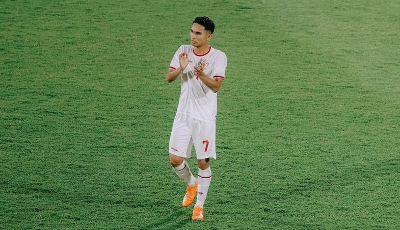 Marselino Ferdinan langsung bermain bersama Timnas Indonesia dalam laga uji coba melawan Bali United usai tiba pada Senin (2/12). (Instagram Bali United) - Image