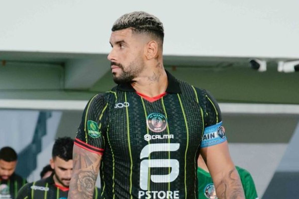 Renan Alves jadi salah satu pemain yang dikaitkan dengan Persebaya Surabaya di bursa transfer paruh musim. (Instagram @renanalves03) - Image