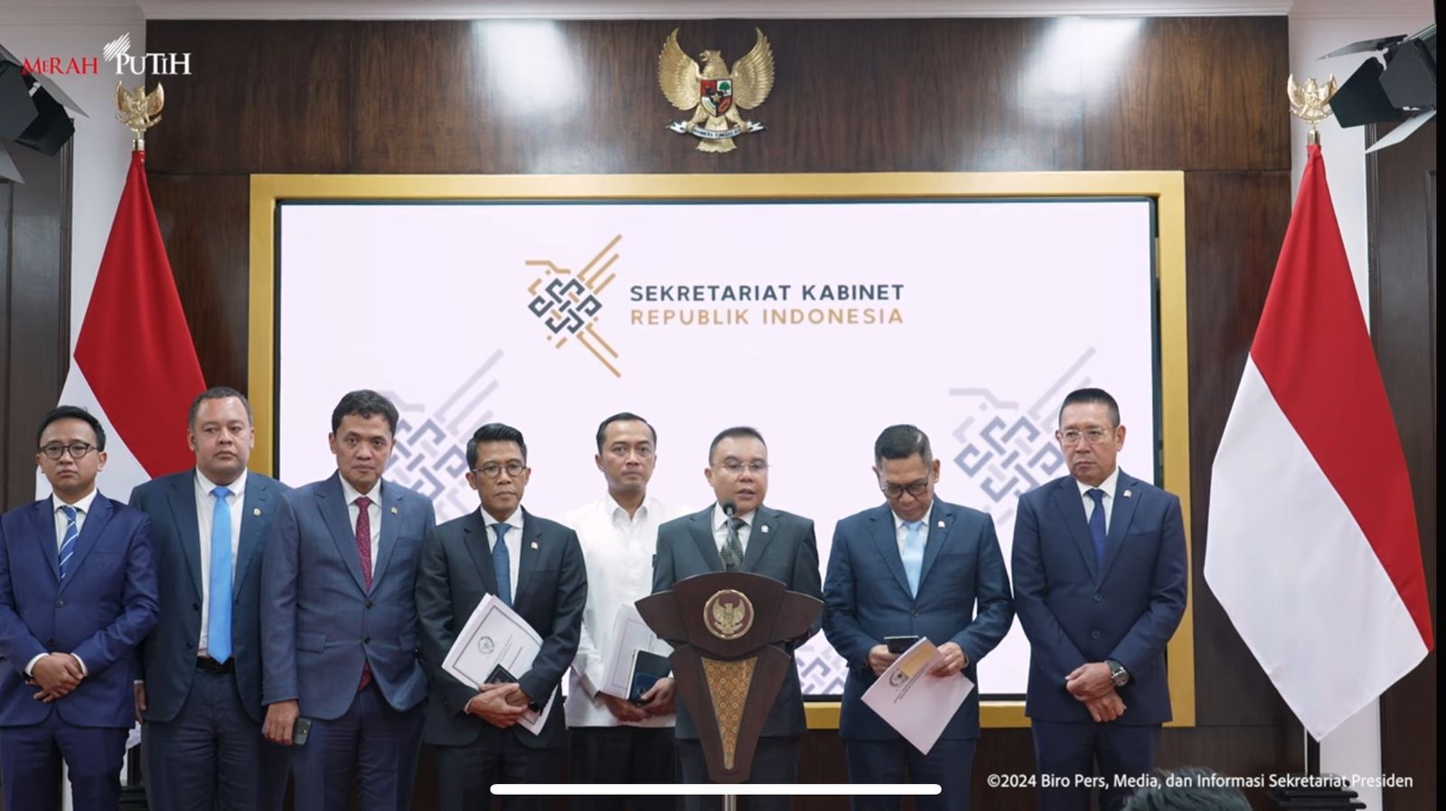 Wakil Ketua DPR RI Sufmi Dasco Ahmad memastikan bahwa penerapan PPN 12 persen pada tahun 2025 hanya akan berlaku untuk seluruh barang mewah. (YouTube Setpres) - Image