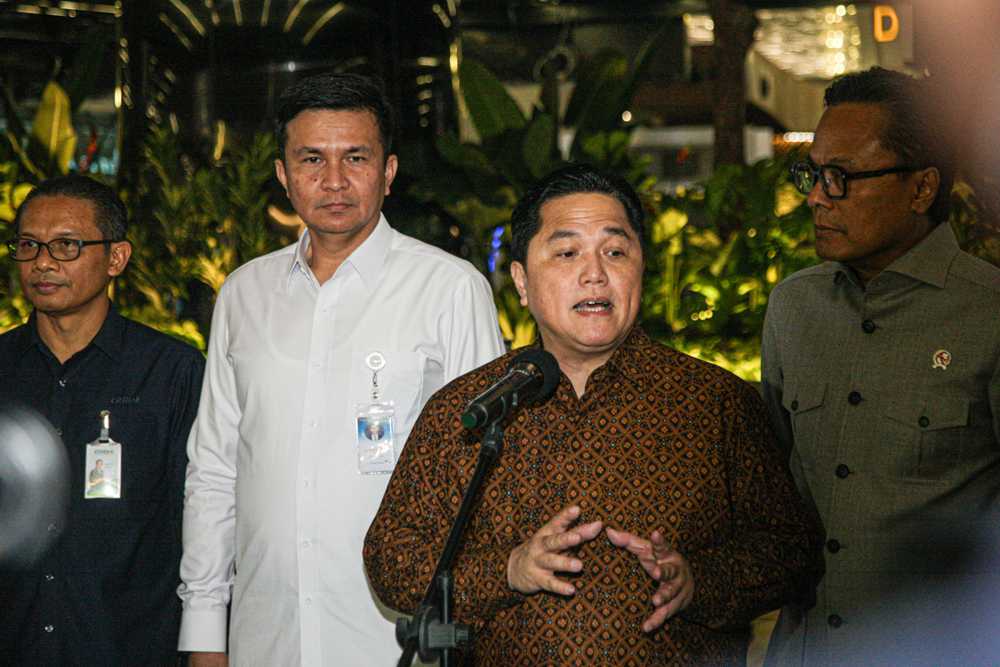 Menteri BUMN Erik Tohir meninjau fasilitas di Terminal 3, Bandara Soekarno-Hatta, Tangerang, Rabu (0