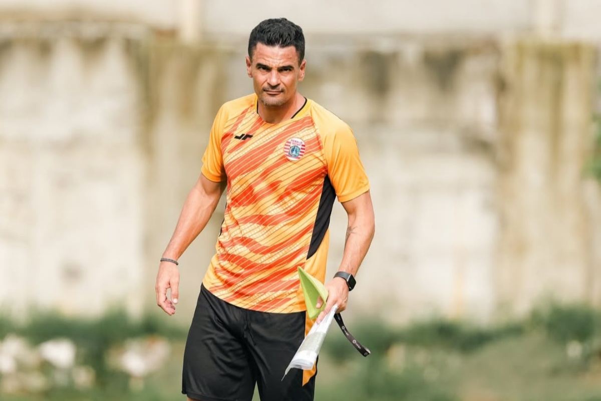 Carlos Pena puji jiwa kompetitif pemain Persija Jakarta. (Instagram/@persija) - Image