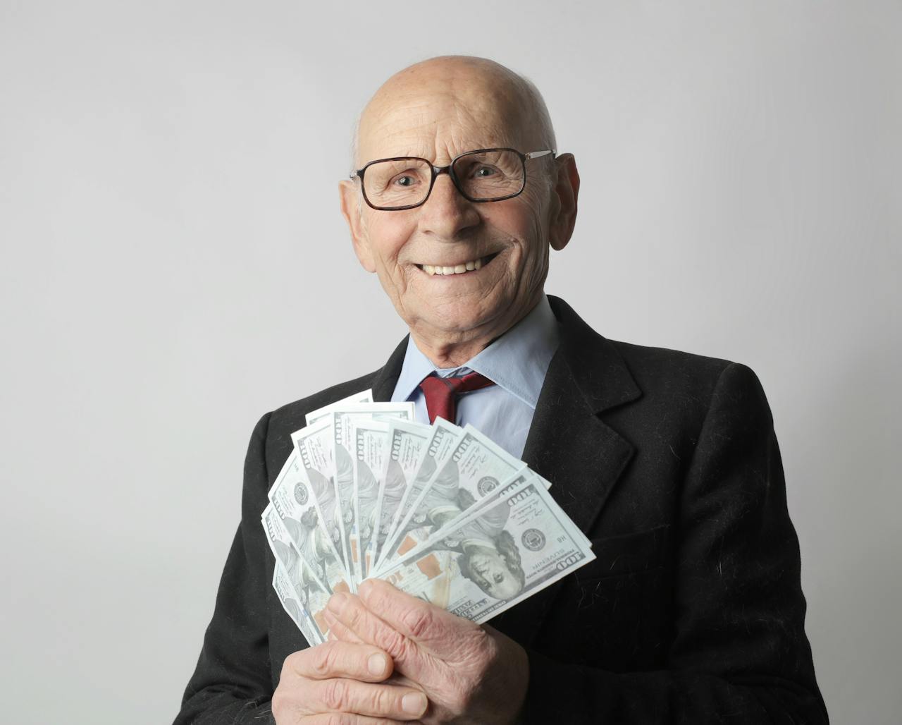 Old Money. (pexels.com) - Image