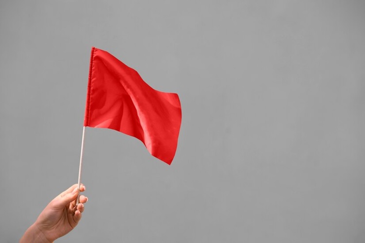Begini 7 tanda awal cowok atau cewek Red Flag yang perlu kalian ketahui - Image
