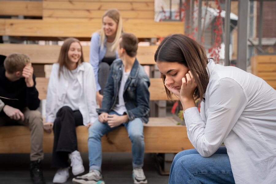 Orang introvert di situasi yang menyebalkan. (Freepik) - Image