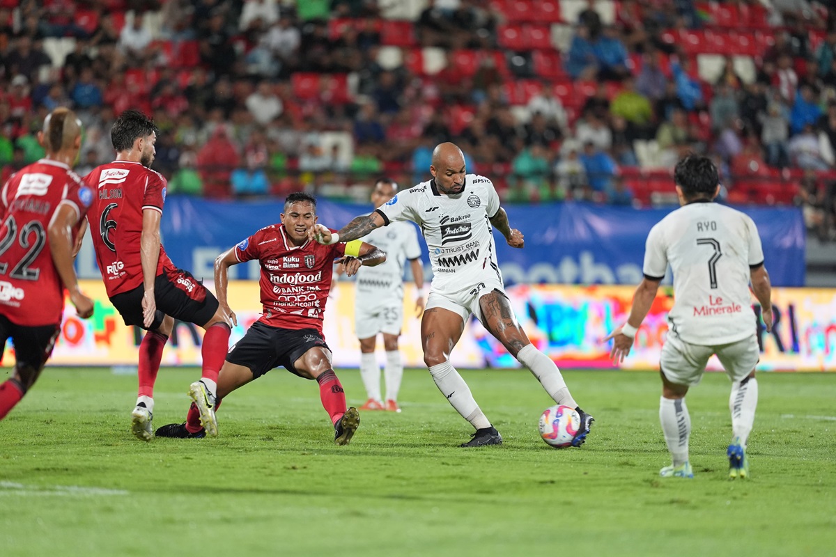 Gustavo Almeida saat mencetak gol ke gawang Bali United. (Dok: Persija) - Image