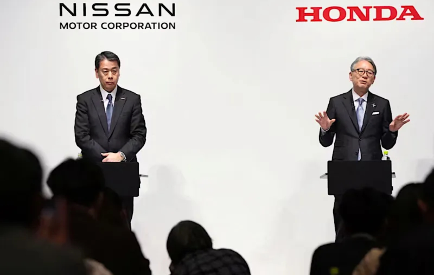 Ilustrasi perkembangan terbaru yang melaporkan Nissan dan Honda bakal merger. (BWAutoWorld) - Image