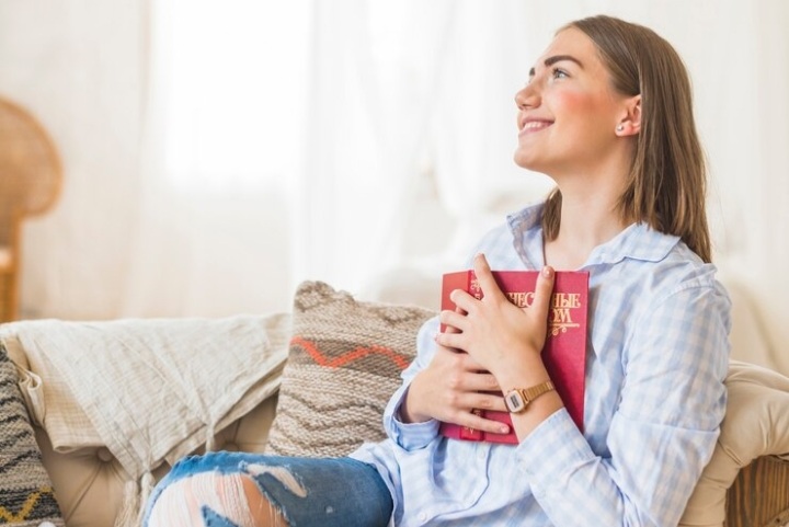 Ilustrasi orang dengan weton Lintang Kamulyan yang memiliki ketenangan batin yang luar biasa yang membuat hidupnya damai, tentram dan indah./Freepik. - Image