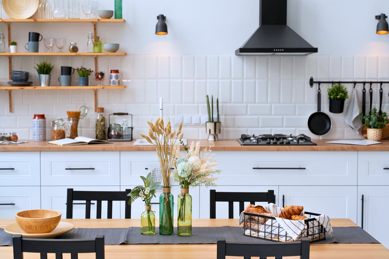 Ilustrasi dapur yang tampak rapi. (Freepik) - Image