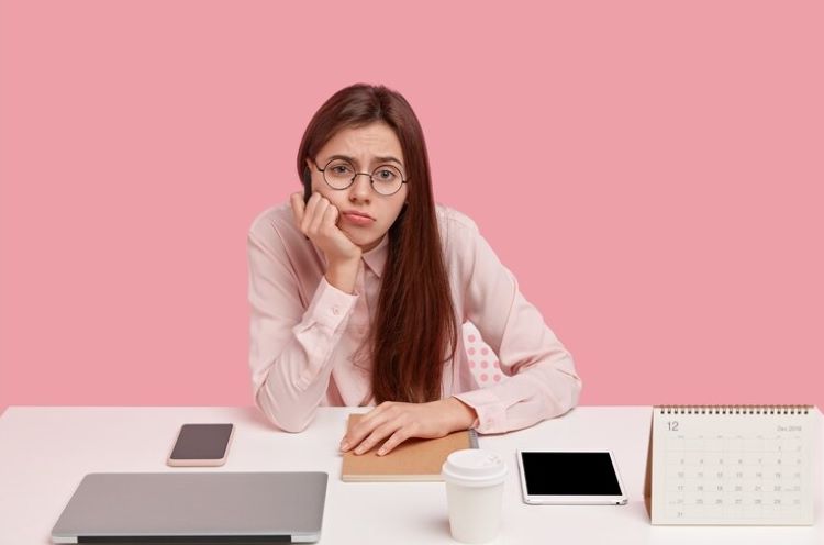 Ilustrasi- Perempuan yang menyerah dalam percintaan (wayhomestudio-freepik) - Image