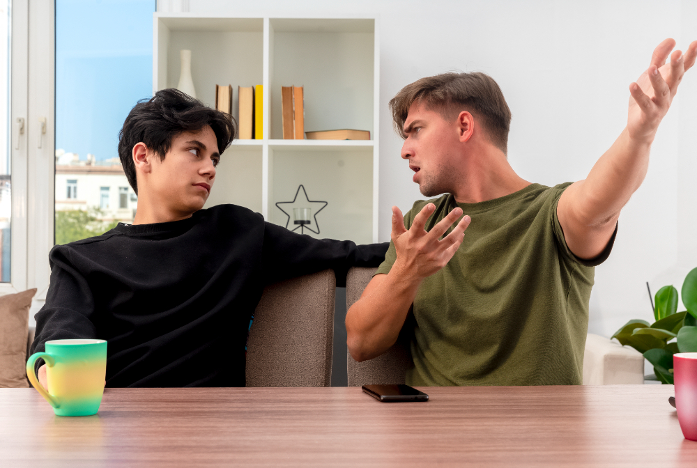 Hal tidak disukai introvert dari ekstrovert menurut Psikologi. (Freepik/ stockking) - Image