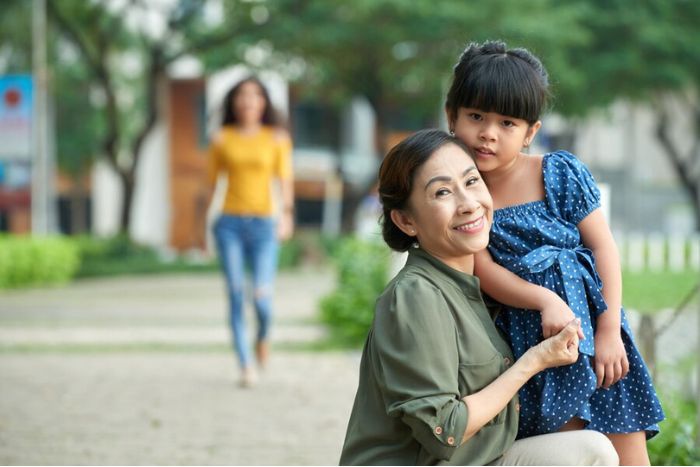 Ilustrasi tujuh ciri kepribadian umum yang muncul pada orang dewasa yang terlalu banyak dipuji saat masih anak-anak. (freepik/pressfoto) - Image
