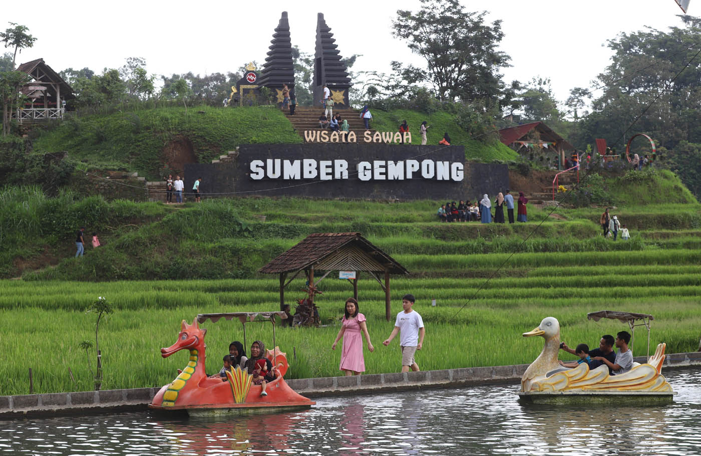 Wisata Sawah Sumber Gempong di desa Ketapanrame Kabupaten Mojokerto menjadi jujukan wisatawan mengis