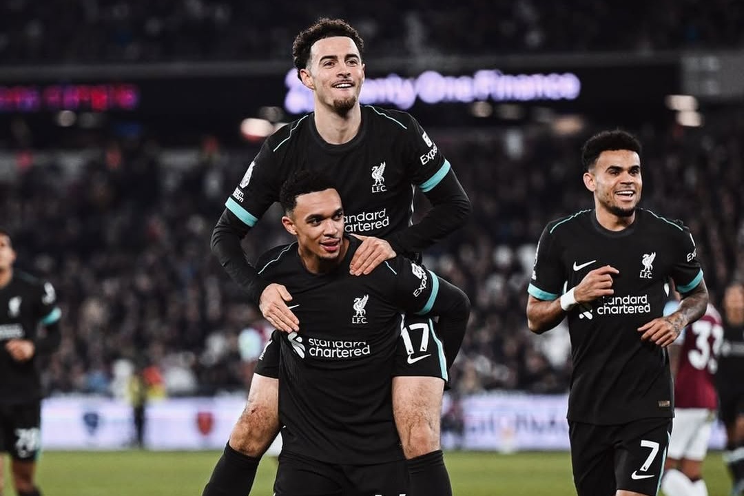Selebrasi Trent Alexander Arnold. (Dok. LFC) - Image