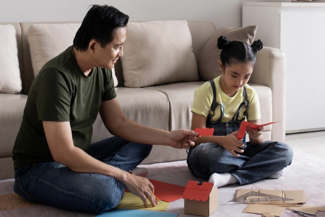 Ilustrasi anak bersama dengan ayah (freepik) - Image
