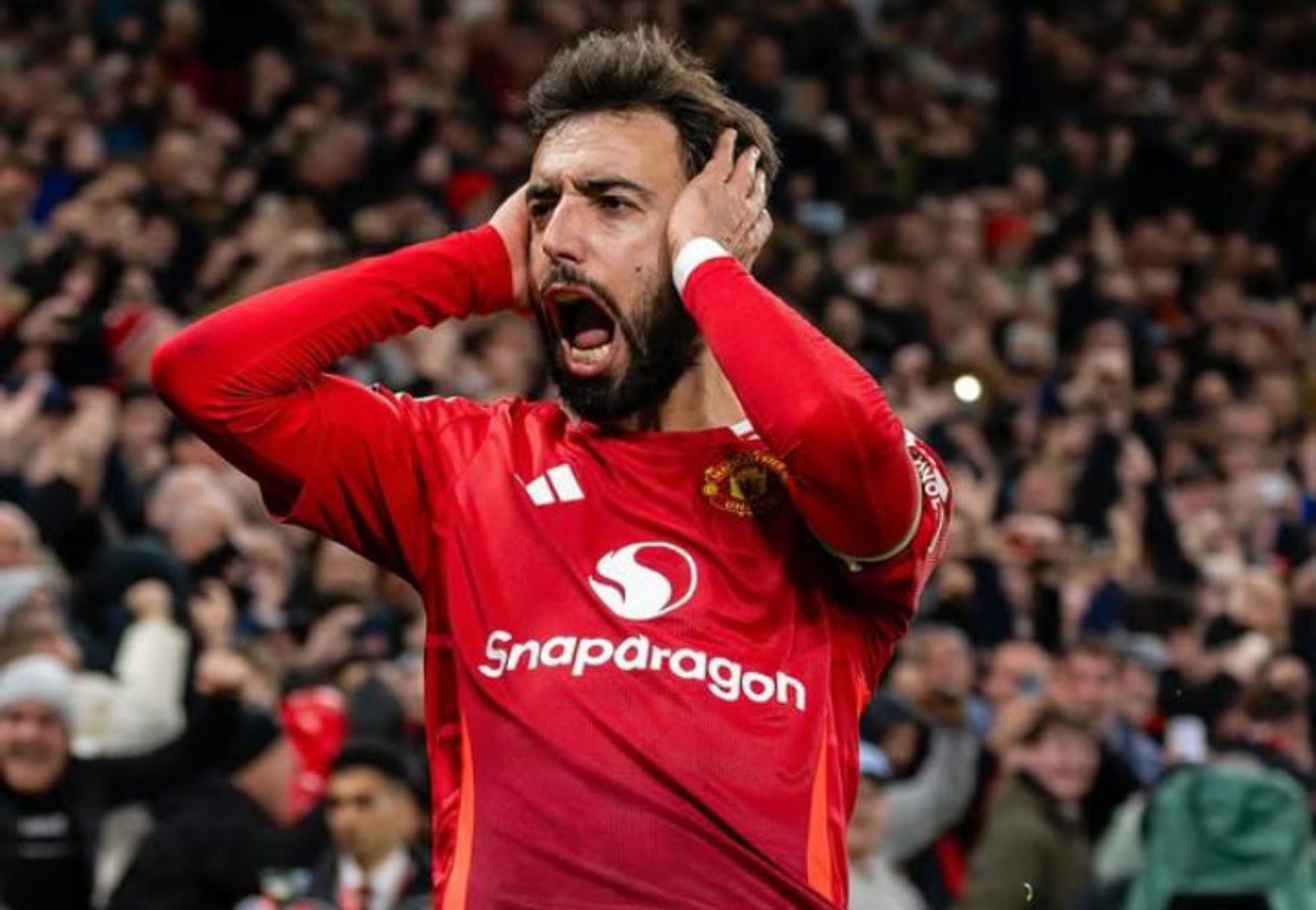 Selebrasi pemain Man United Bruno Fernandes saat berhasil mencetak gol ke gawang lawan. (Instagram @manchesterunited) - Image