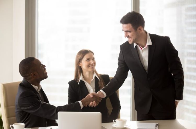 Ilustrasi- Orang dengan skill percakapan yang hebat (yanalya-freepik) - Image