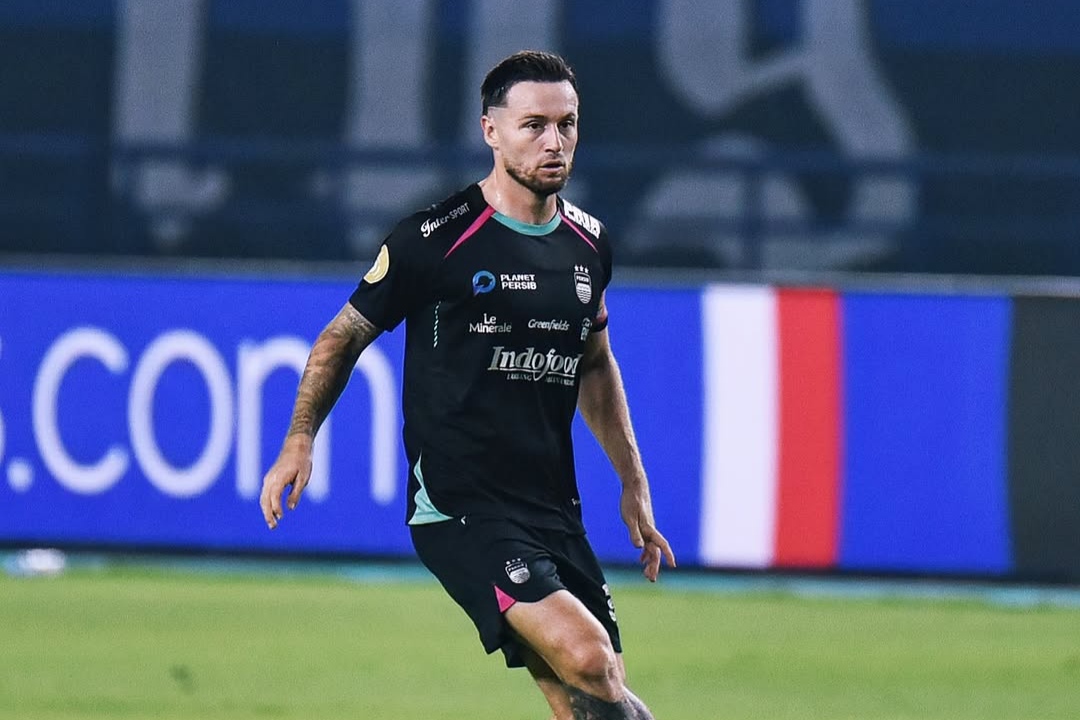 Marc Klok ingatkan Persib untuk jangan sombong. (Instagram/@marcklok) - Image