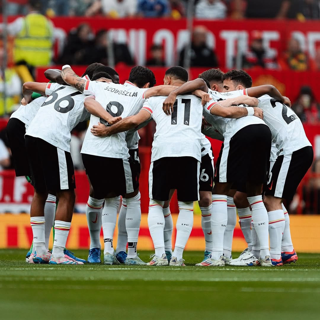 Skuad Liverpool saat menumbangkan Manchester United 3-0 di paruh musim pertama Liga Inggris 2024/2025. (Istimewa) - Image