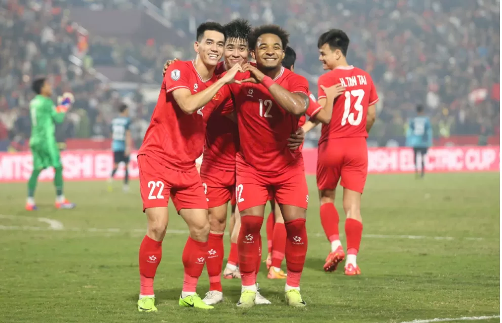 Potret kemenangan Timnas Vietnam saat melawan Singapura, Minggu 29 Desember 2024 lalu (soha.vn) - Image