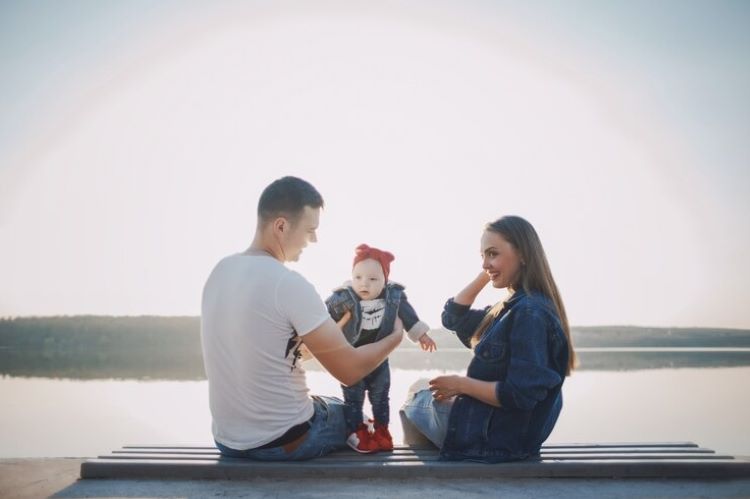 Ilustrasi – Anak yang dibesarkan penuh rasa cinta (prostooleh-freepik) - Image