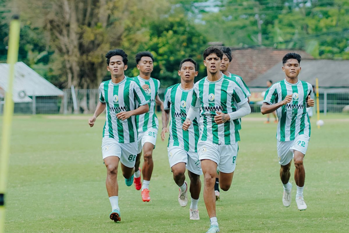 PSS Sleman genjot latihan karena tak ingin dipermalukan kembali oleh Persebaya Surabaya. (Media PSS Sleman) - Image
