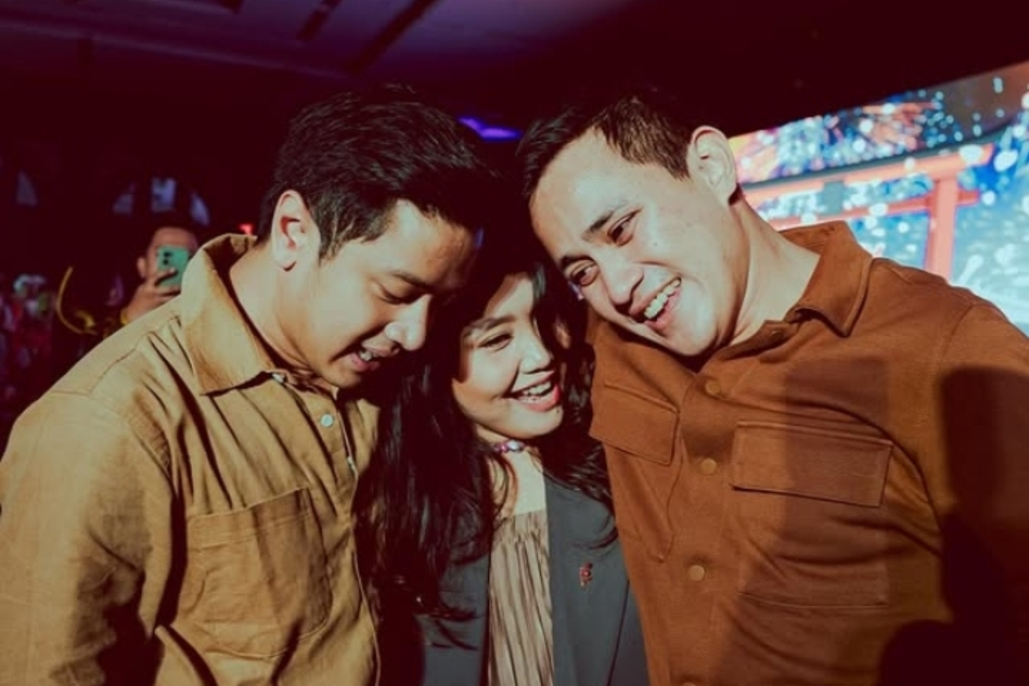 Neida Aleida, vokalis HIVI!, mengumumkan pamit dari band yang membesarkan namanya itu di awal tahun 2025. (Instagram @sayhivi) - Image