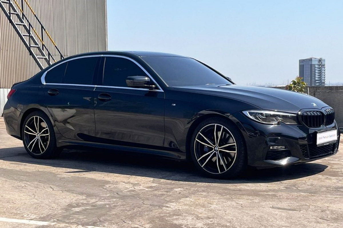 Ilustrasi: Mobil bekas BMW. (BMW Astra). - Image