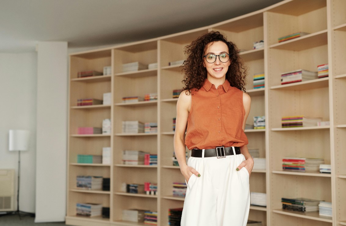 Ilustrasi orang yang work-life balance (Edmond Dantès/pexels.com) - Image