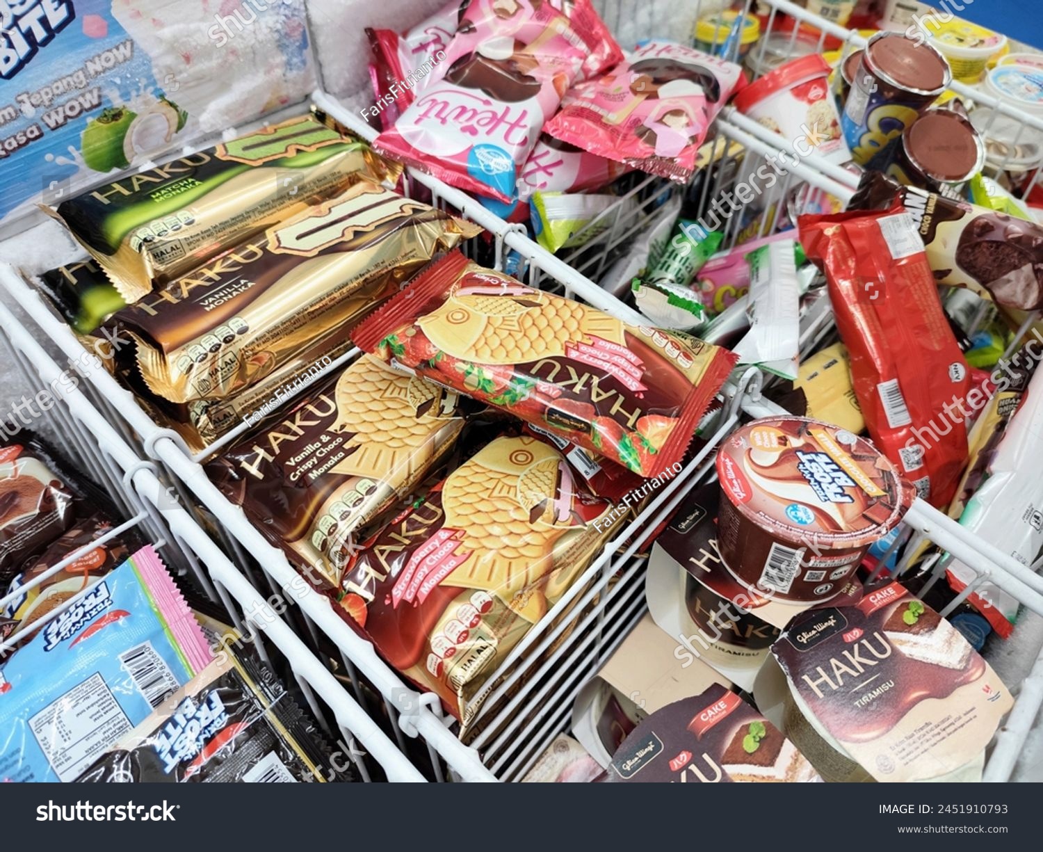 Ice cream di minimarket (FarisFitrianto/Shutterstock). - Image