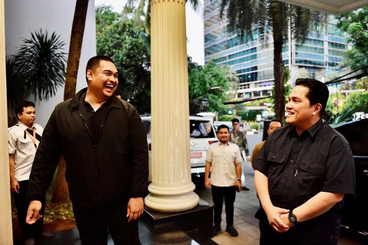 Menpora Dito Ariotedjo melakukan pertemuan dengan Ketua Umum PSSI, Erick Thohir, membahas seputar Timnas Indonesia. (Instagram ditoariotedjo). - Image