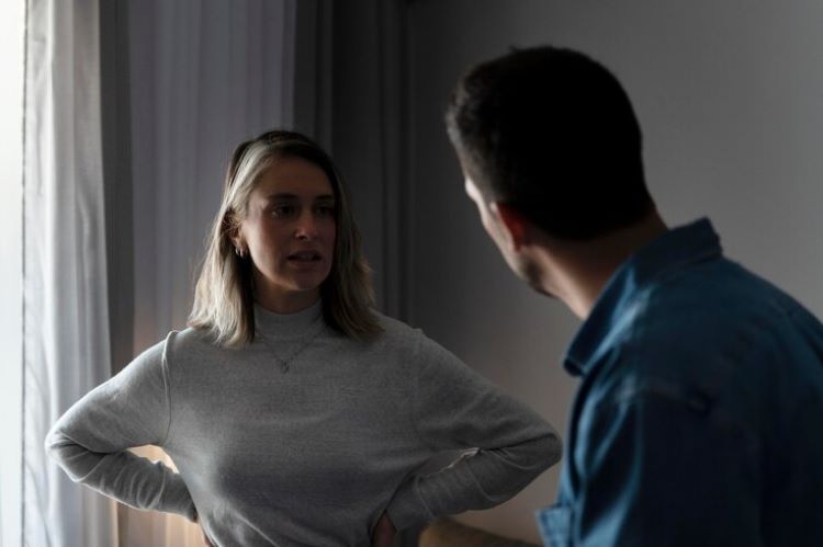 Ilustrasi- Pasangan yang kurang harmonis - Image