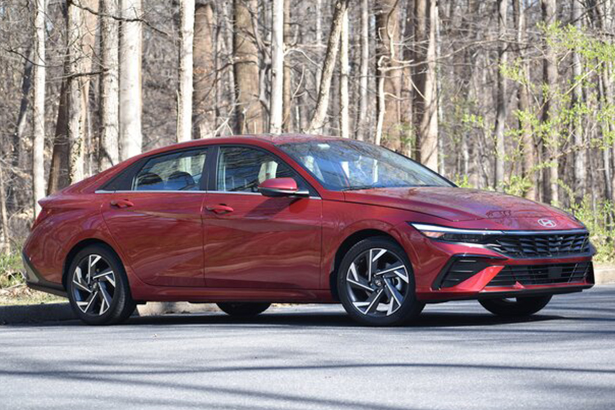Hyundai Elantra 2024. (cars.usnews.com) - Image