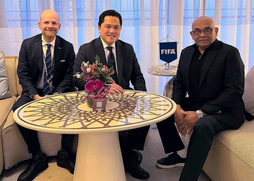 Erick Thohir sebagai Ketua Umum PSSI menghadiri undangan FIFA. (Instagram Erick Thohir) - Image