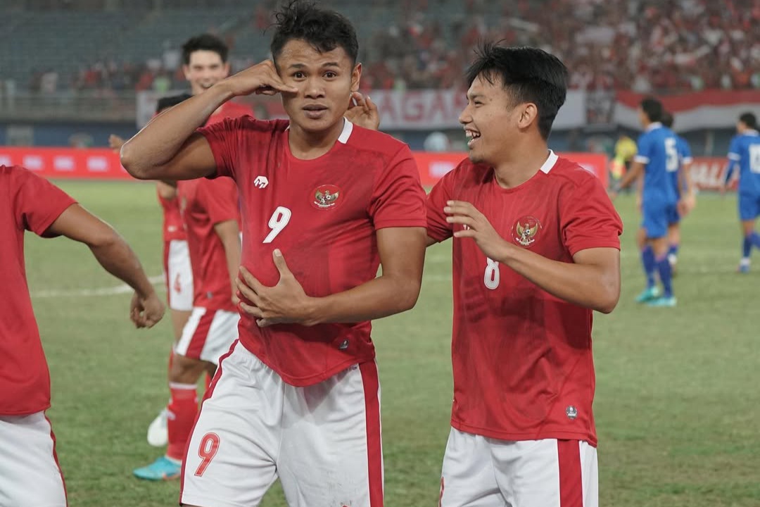 Dimas Drajad saat mencetak gol di laga melawan Nepal saat Kualifikasi Piala Asia 2023. (Instagram @dimasdrajad) - Image