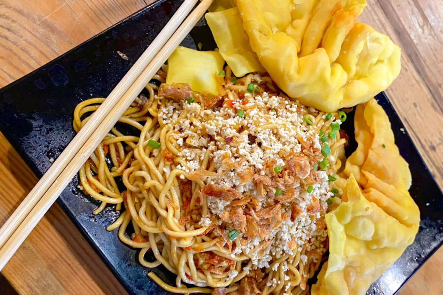 Ilustrasi sajian mie viral di Jogjakarta (pin.it) - Image