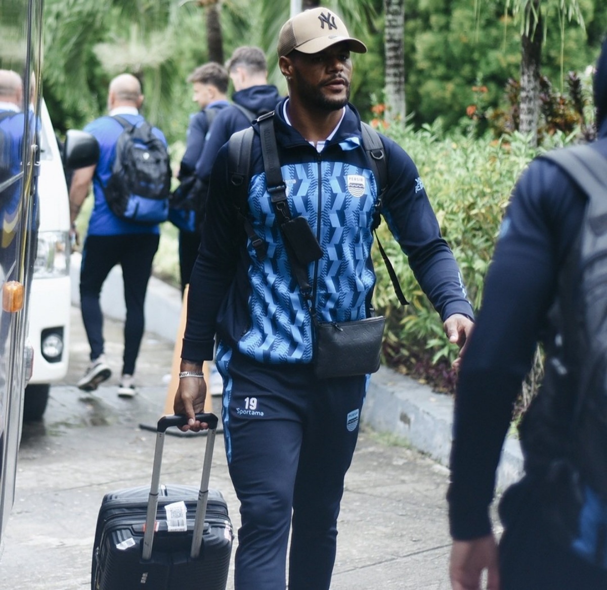 Persiapan skuad Persib Bandung melakoni laga tandang kontra PSBS Biak. (Media Persib) - Image