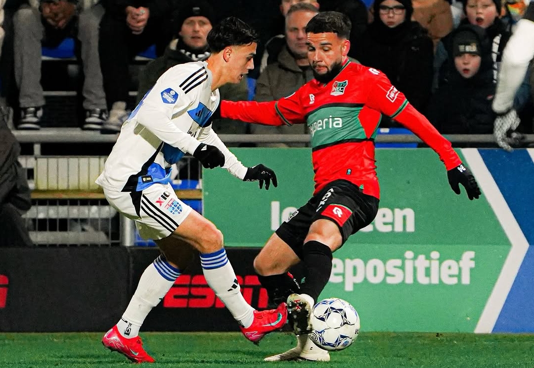 Duel pemain diaspora Timnas Indonesia, Eliano Reijnders vs Calvin Verdonk, tersaji dalam pertandingan PEC Zwolle vs NEC Nijmegen di Eredivisie Belanda 2024/2025. (Instagram NEC) - Image