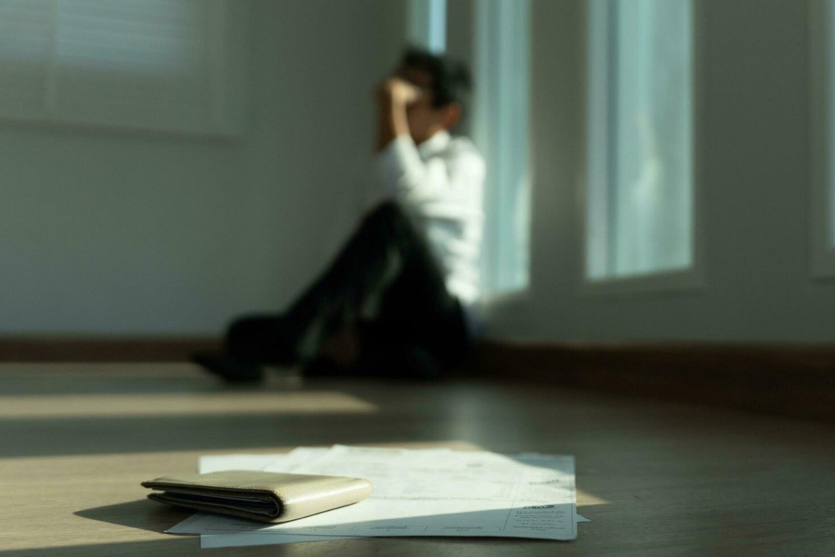 Ilustrasi orang yang tidak kunjung dapat panggilan interview (Vecteezy: nuttawan jayawan) - Image