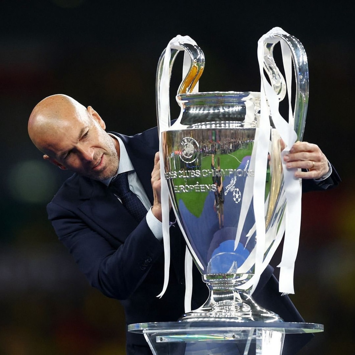 Zinedine Zidane meraih gelar Liga Champions bersama Real Madrid. (Instagram/@zidane) - Image