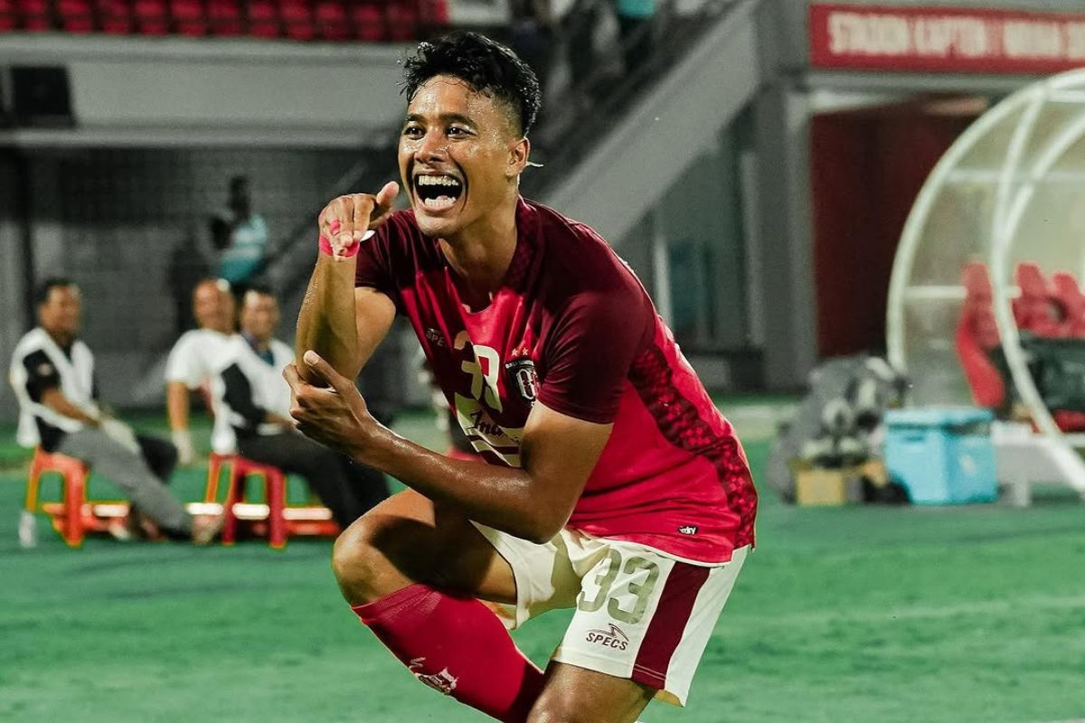 I Made Andhika Wijaya jadi salah satu pemain yang santer dikabarkan merapat ke Persebaya Surabaya. (Media Bali United) - Image