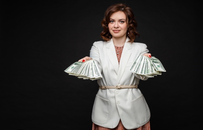 Ilustrasi weton dadi wong sugih bakal diterjang rezeki dalam waktu dekat. Freepik - Image