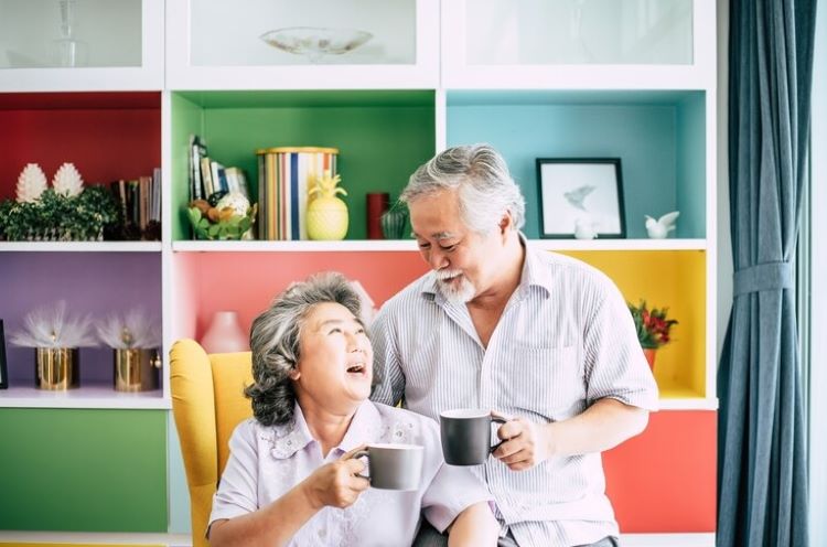 Ilustrasi- Bahagia di masa tua (jcomp-freepik)/ - Image