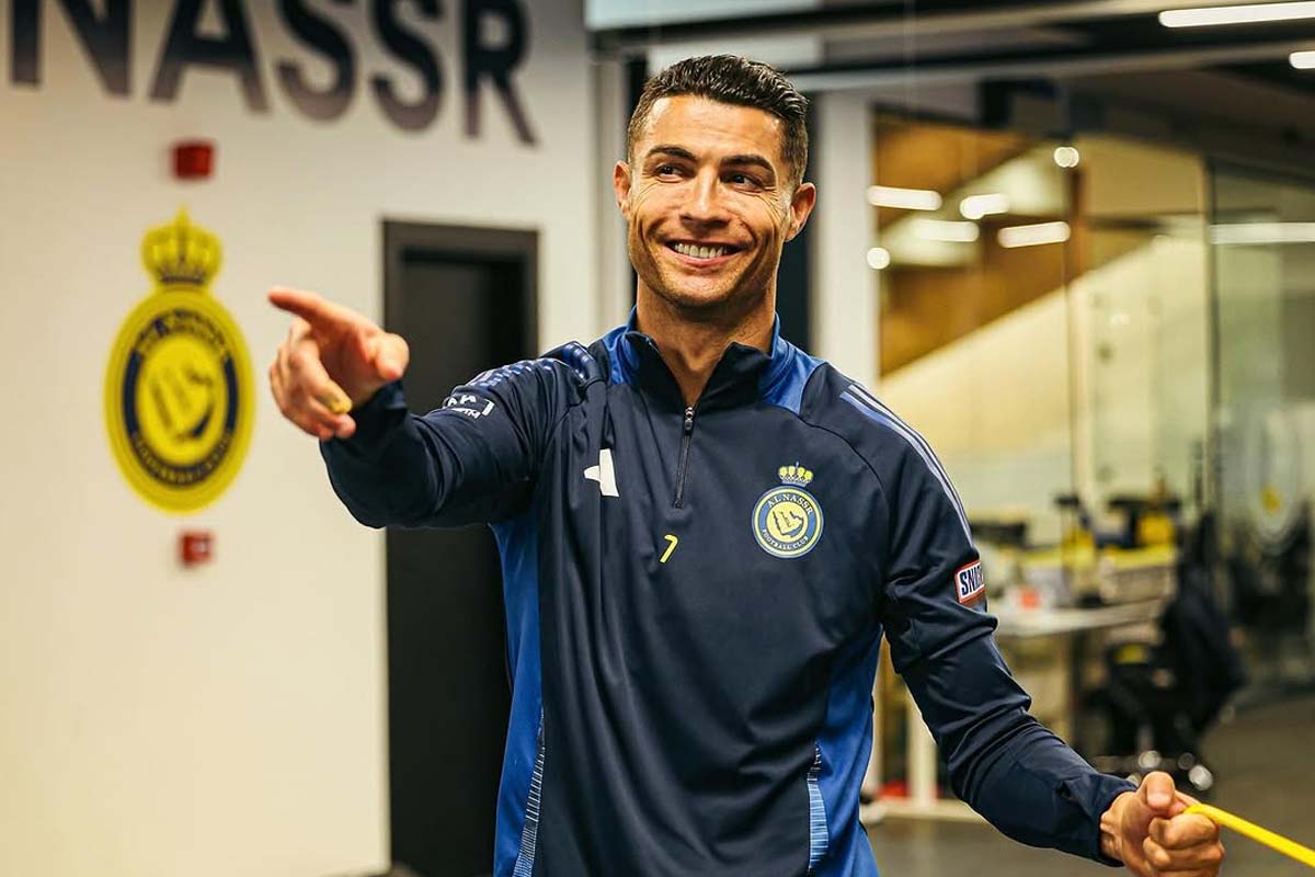 Cristiano Ronaldo dikabarkan siap memperpanjang kontrak bersama Al Nassr. (Instagram/@alnassr) - Image