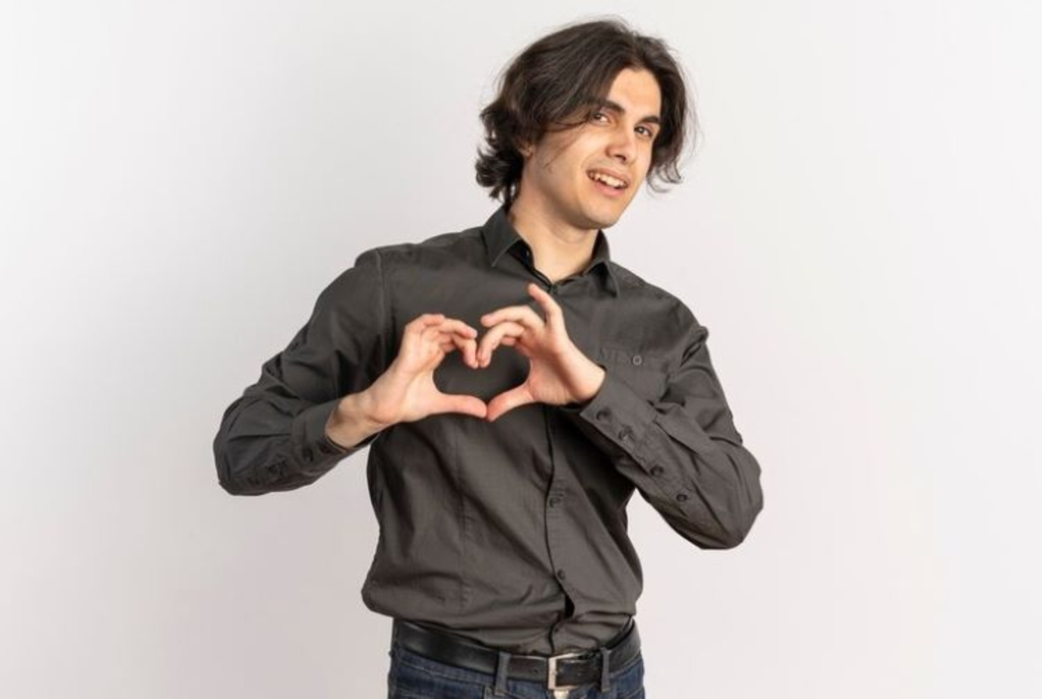 Ilustrasi orang dengan hati emas (Freepik) - Image