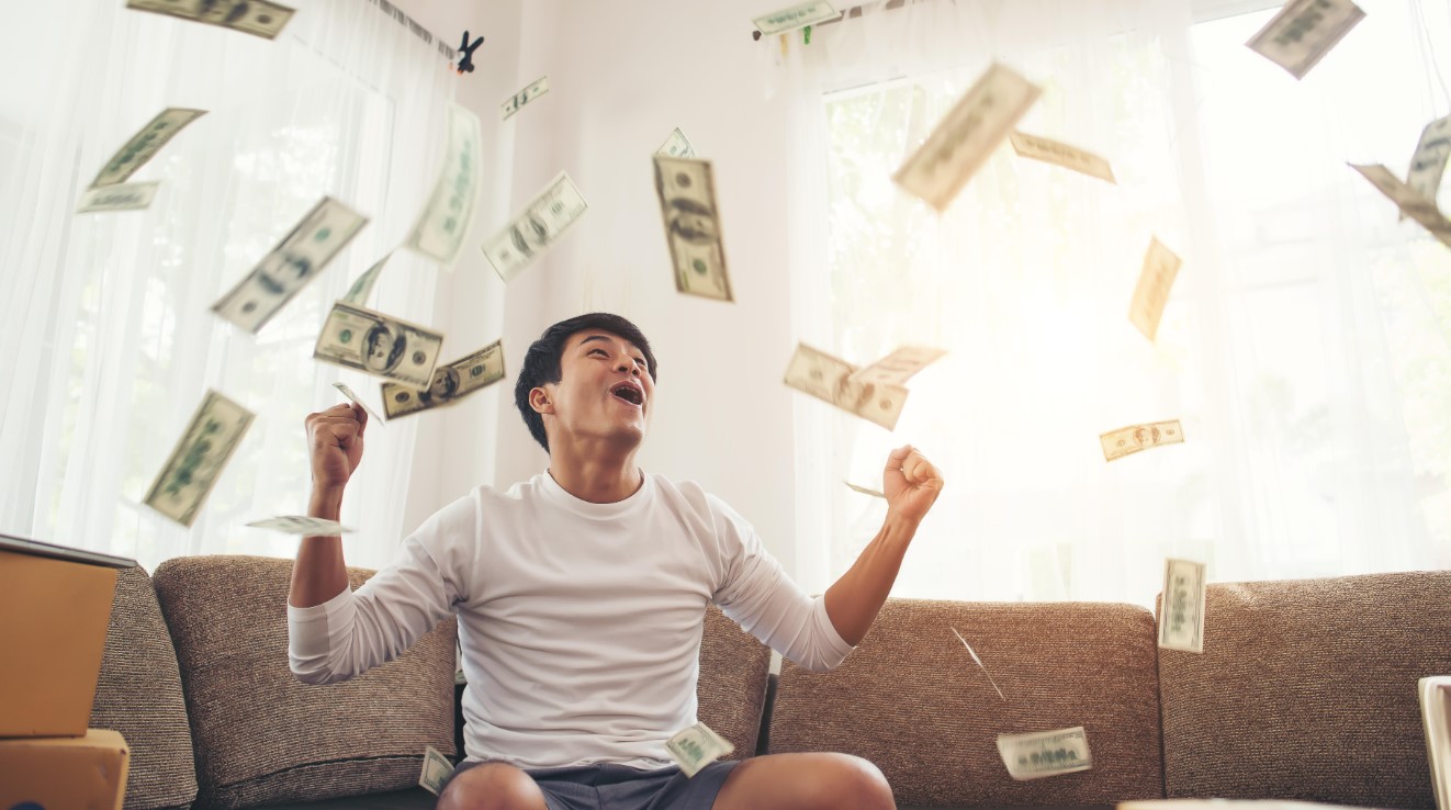 Ilustrasi orang dapat rezeki nomplok. (Pexels/Andrea Piacquadio) - Image