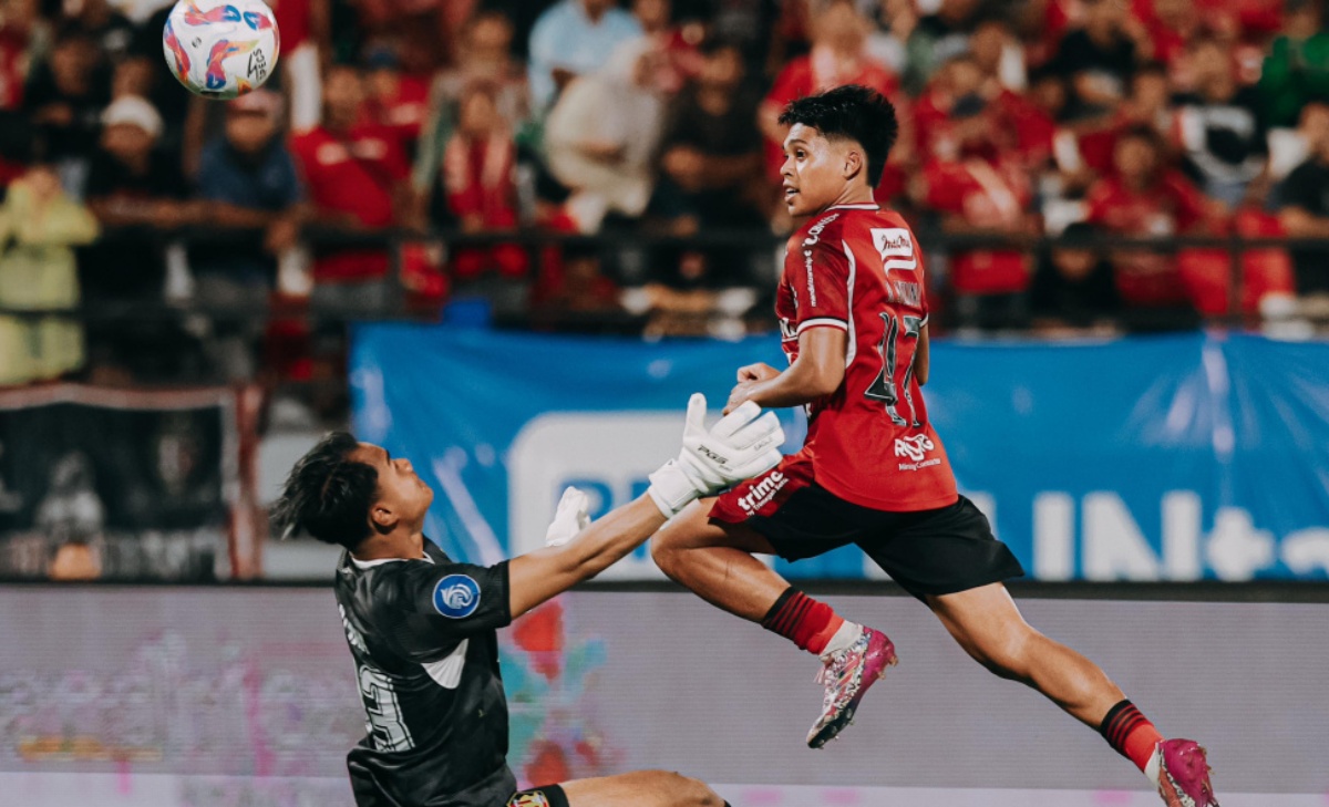 Permainan Bali United saat melawan Persik Kediri (12/1). (Dok. Bali United) - Image