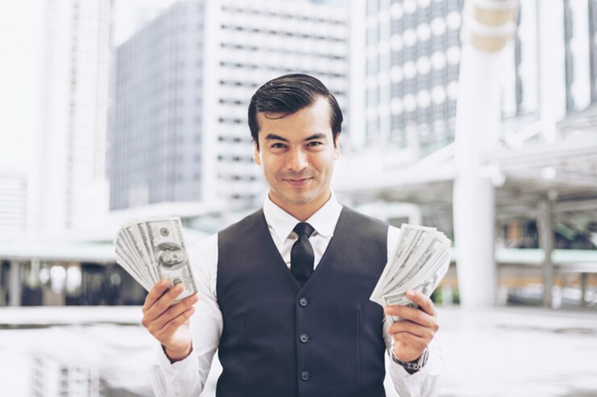 Ilustrasi kaya raya (suphaporn/freepik) - Image