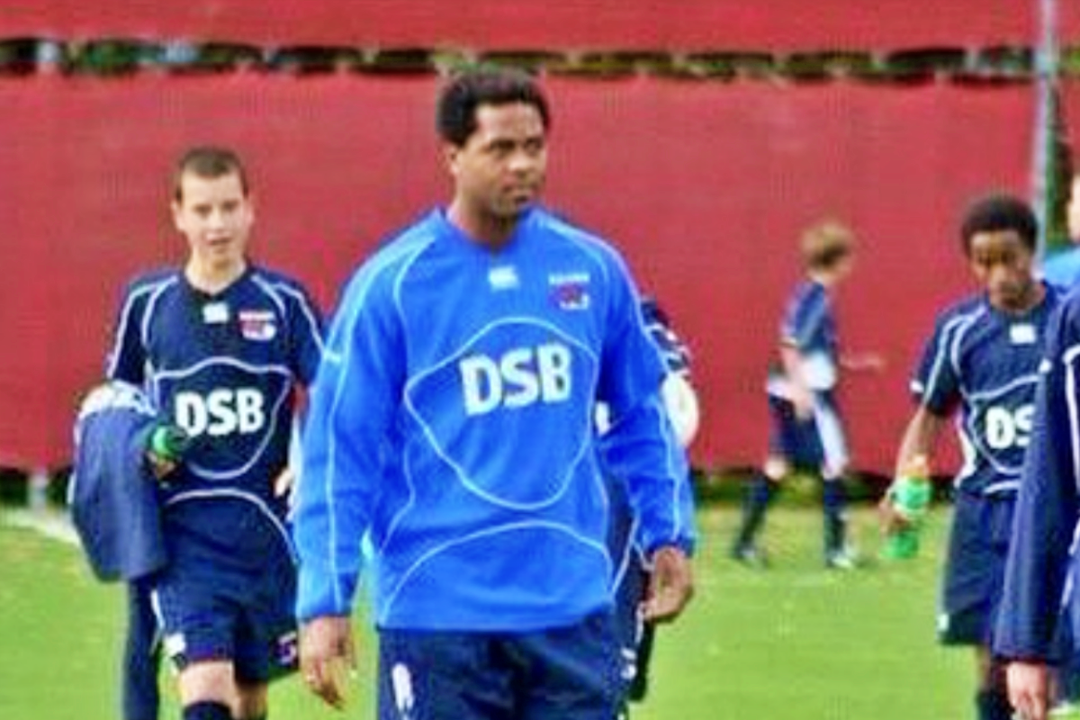 Thom Haye saat masih muda bersama Patrick Kluivert. (Instagram @thehayeway) - Image