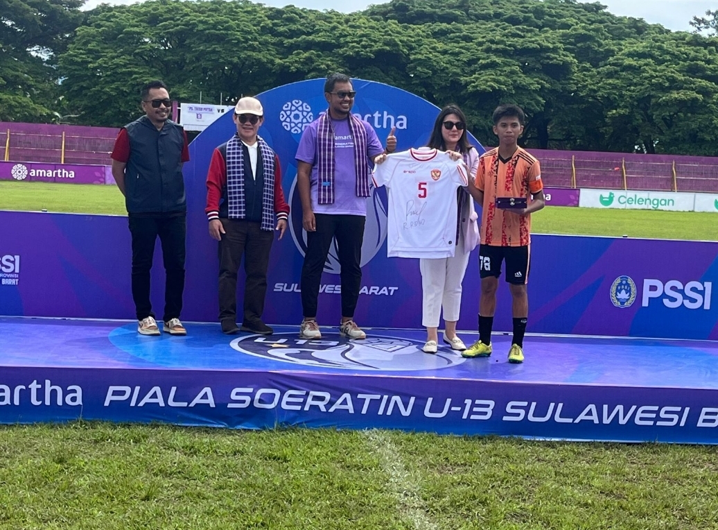 Piala Soeratin U-13 2024 Sulawesi Barat telah tuntas digelar. Hasilnya, SSB Mitra Manakarra berhasil menjadi juara. (Garuda Gemah Nusantara) - Image