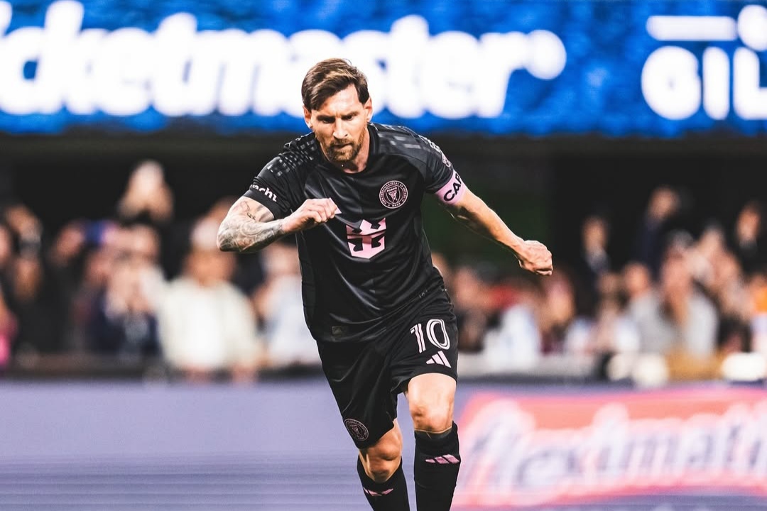 Lionel Messi dicemooh pendukung Club America saat laga persahabatan melawan Inter Miami. (Istimewa) - Image